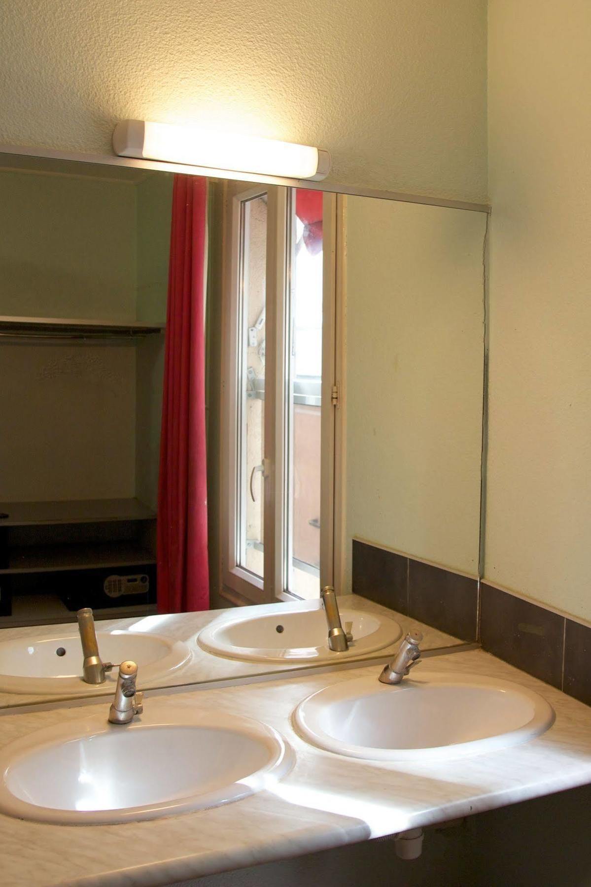Auberge Internationale Des Jeunes Paris Luaran gambar
