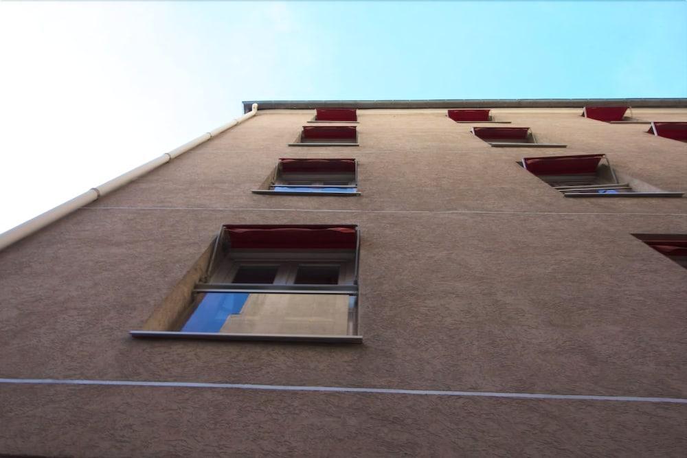 Auberge Internationale Des Jeunes Paris Luaran gambar